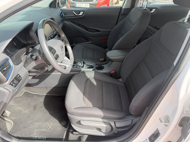 HYUNDAI IONIQ COMFORT 1.6 HEV AUTO SPANISH LHD IN SPAIN 60000 MILES SUPERB 2017